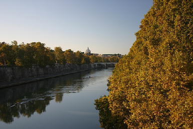 Rowing on the Tiber River; Photo courtesy of Jari Kurittu